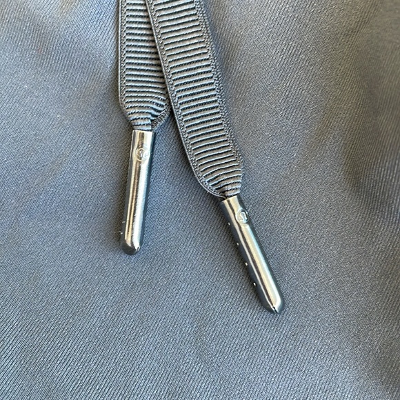 Lululemon Keep Moving Pant in Graphite Grey - Picture 6 of 8